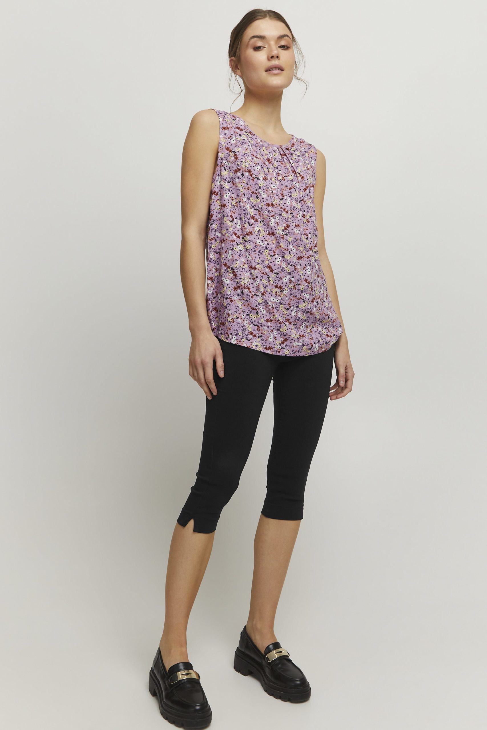 pantalon-court-femme-byoung