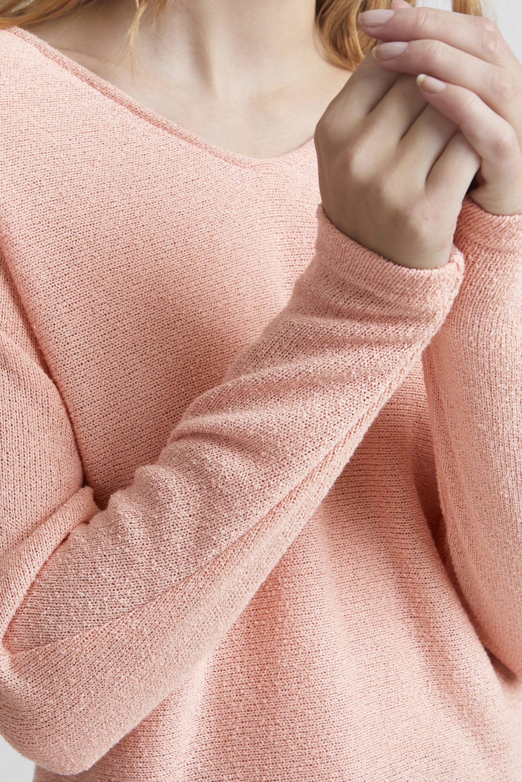 Pullover rose femme – Image 4