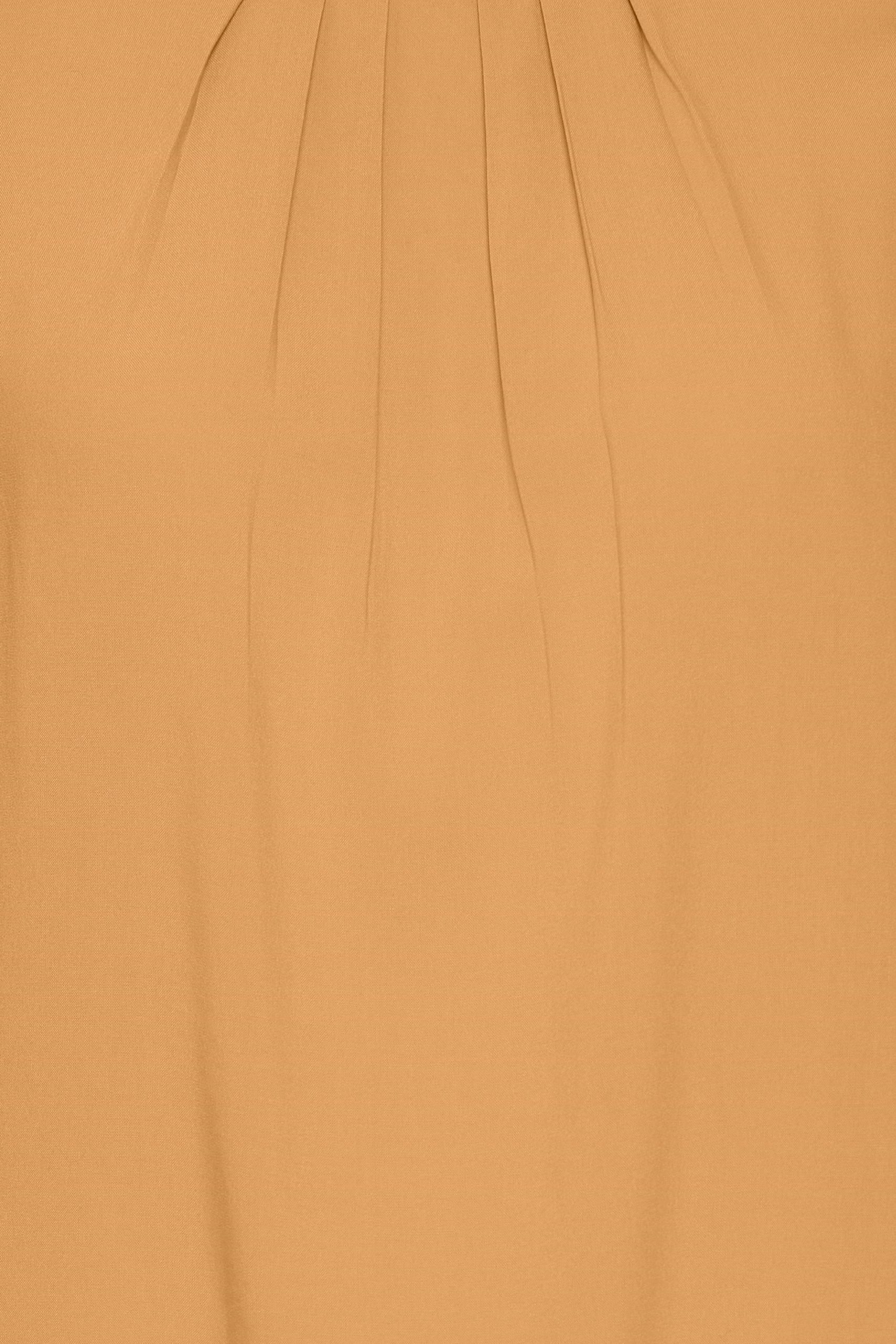 Top orange B.Young