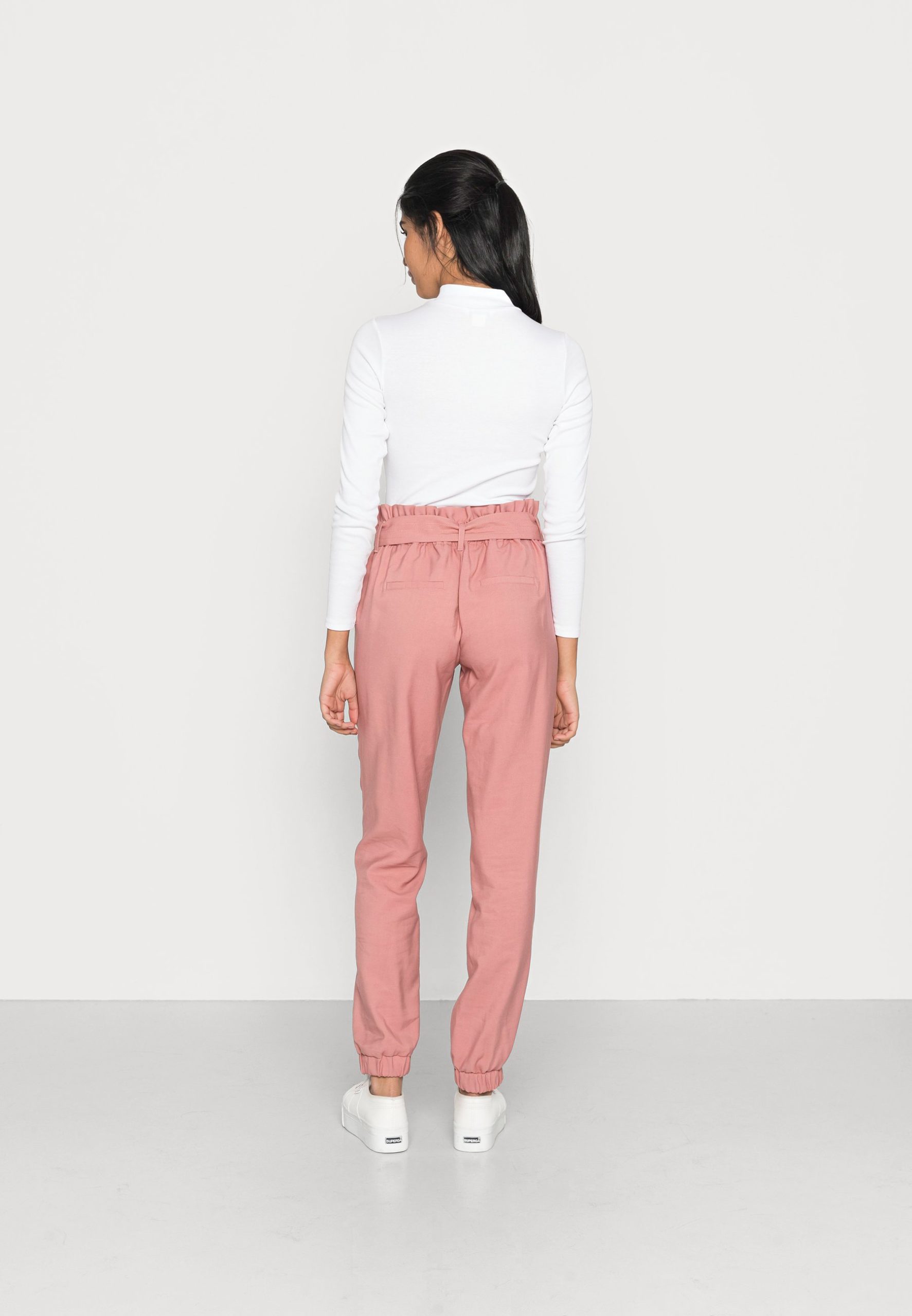 Pantalon rose taille haute – Image 3
